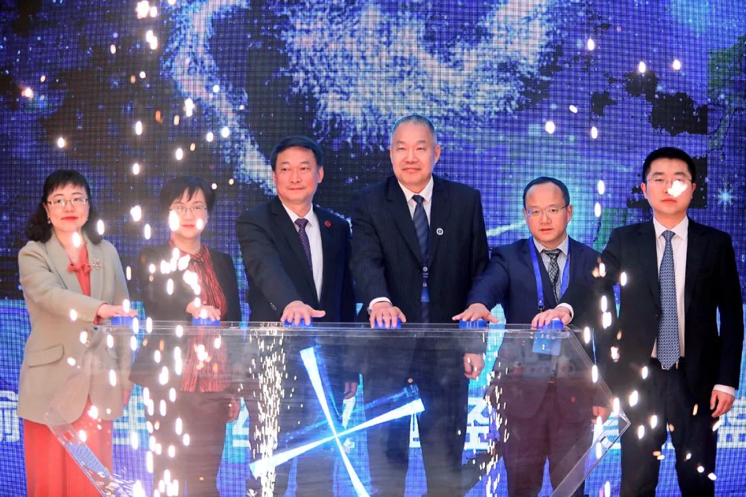 榮譽 | 首屆川渝高校體育產業聯盟大會召開 ， 桃花视频APP在线观看入選“川渝高校體育聯盟戰略合作單位”